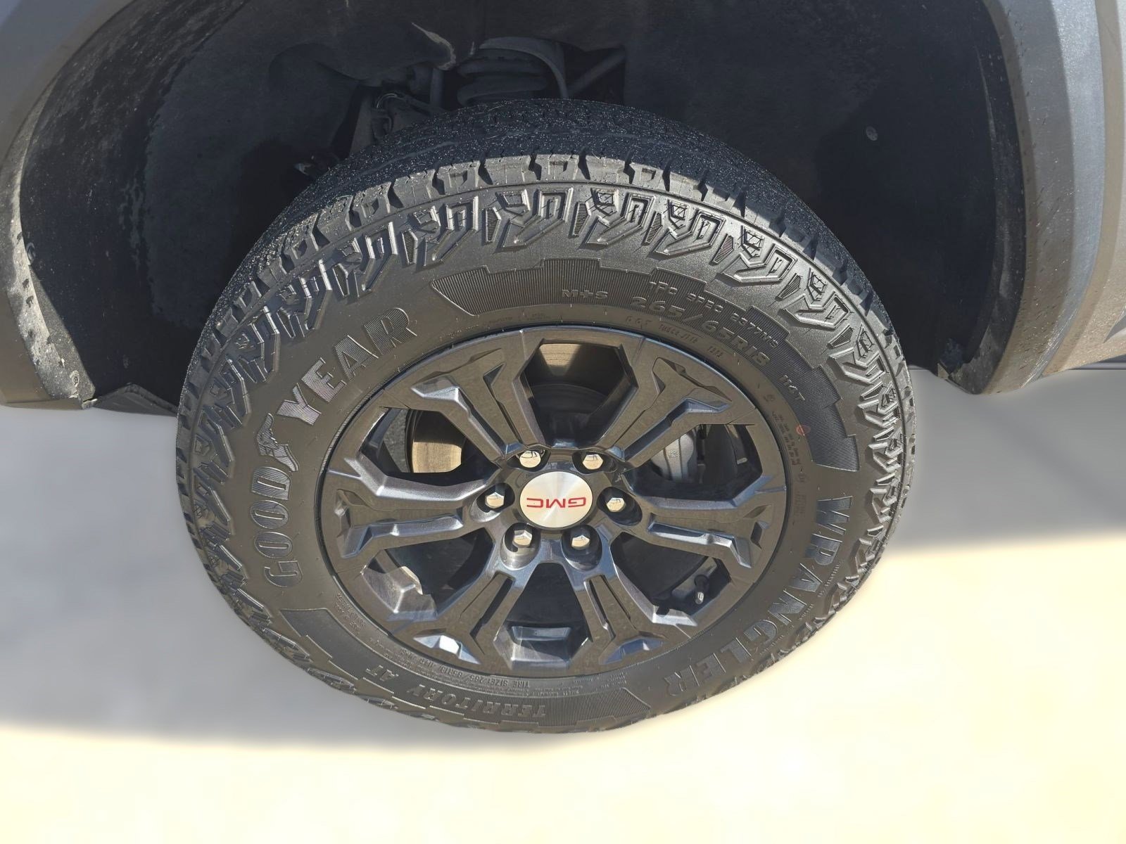 Used 2023 GMC Canyon Elevation w/ Trailering Package image 9