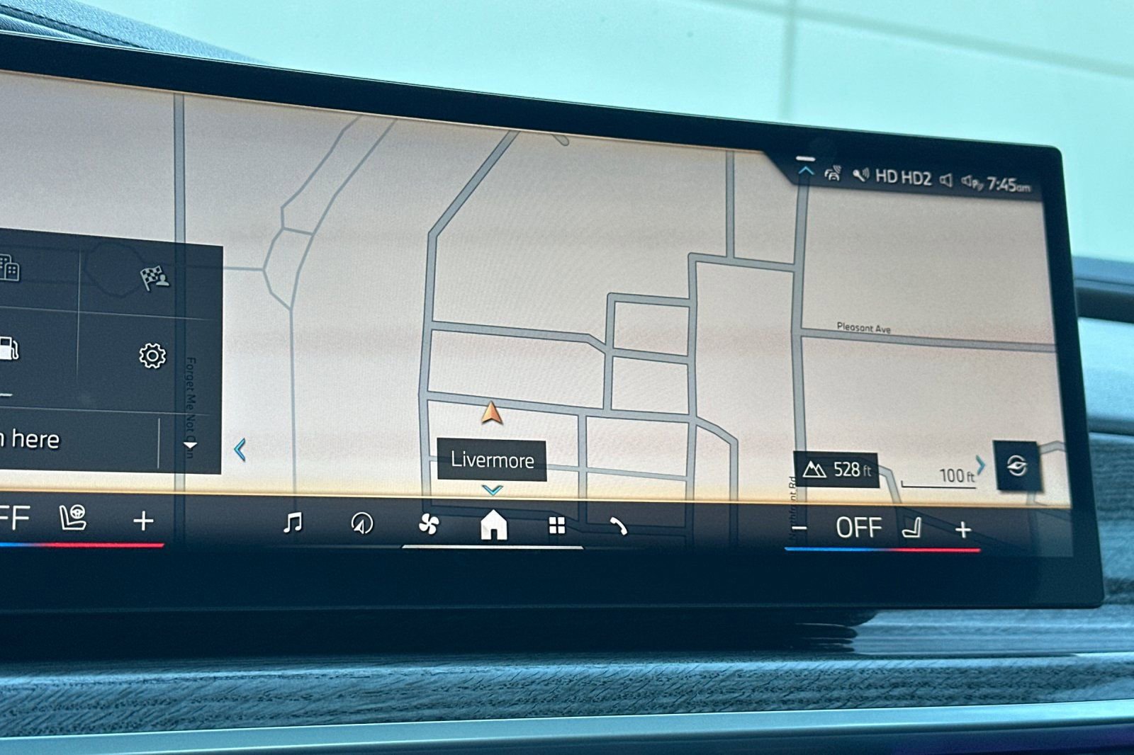 Used 2025 BMW 740i RWD image 43