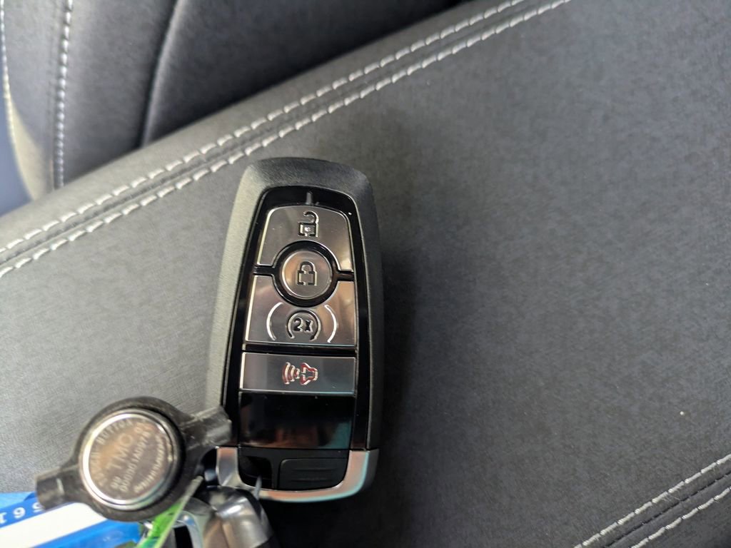 New 2025 Ford Bronco Badlands image 30