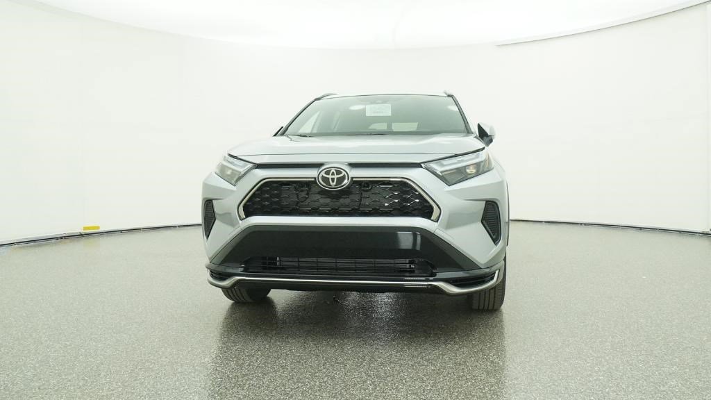 New 2025 Toyota RAV4 SE image 3