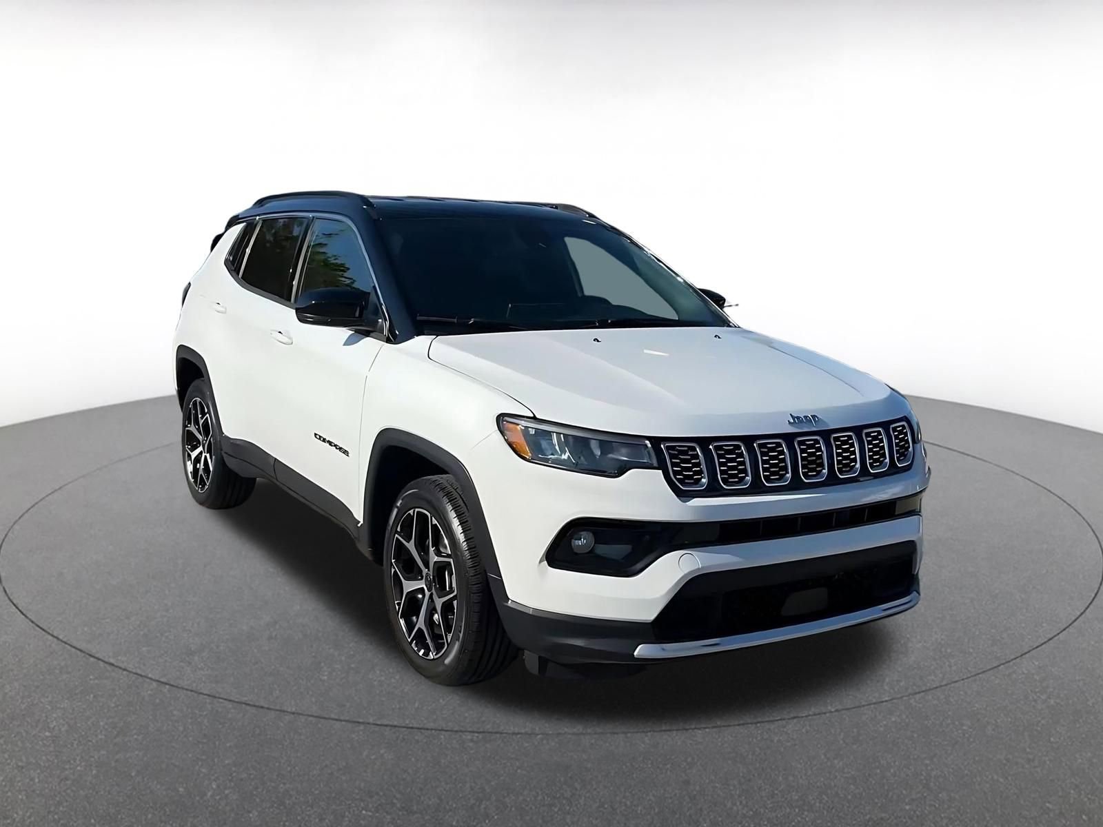 Used 2025 Jeep Compass Limited AWD/4WD image 3