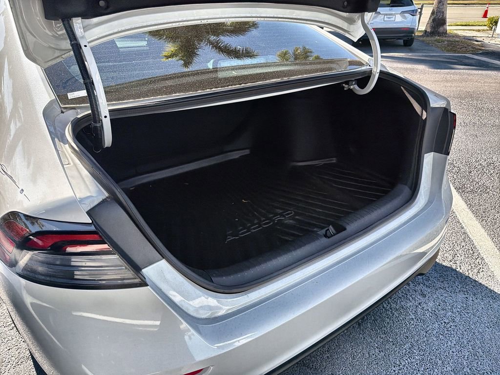 Certified 2025 Honda Accord LX image 28