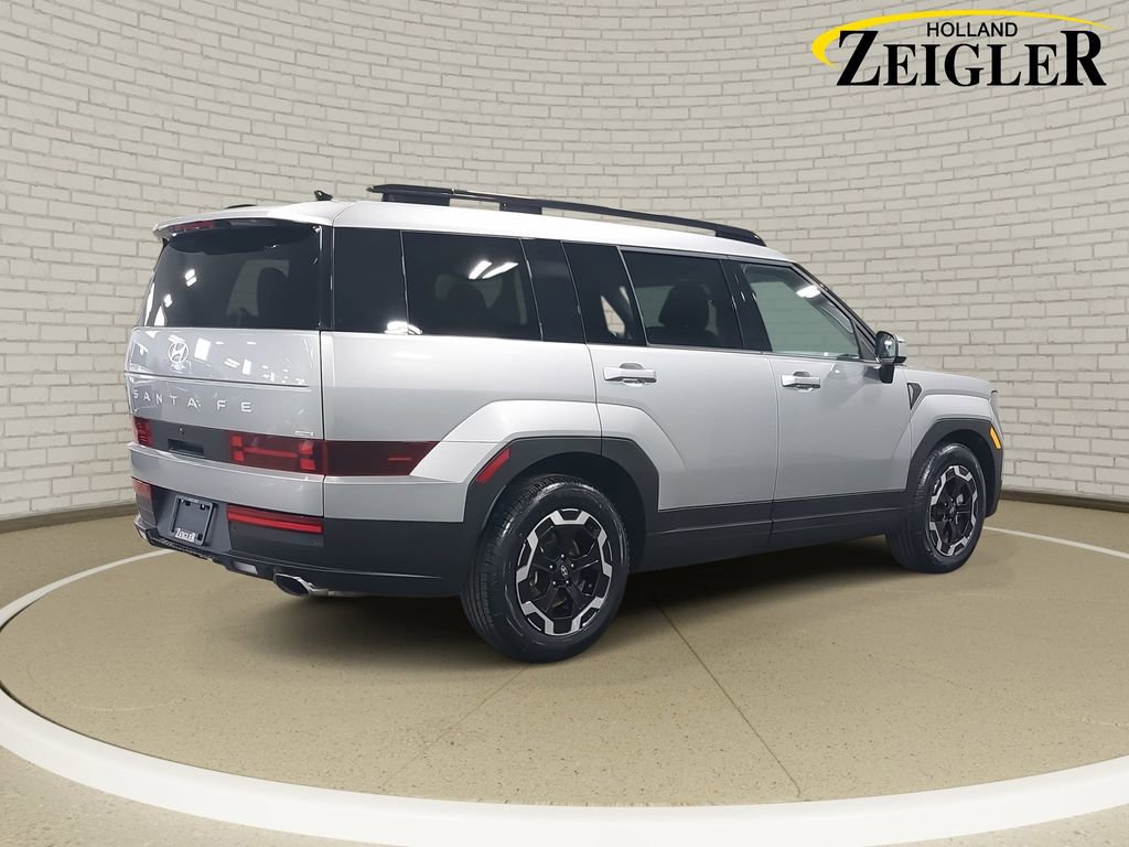 Used 2025 Hyundai Santa Fe SEL image 5