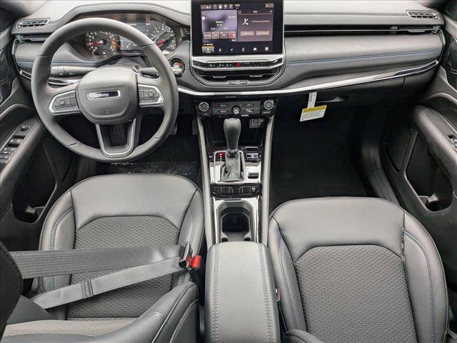 New 2026 Jeep Compass Latitude image 14