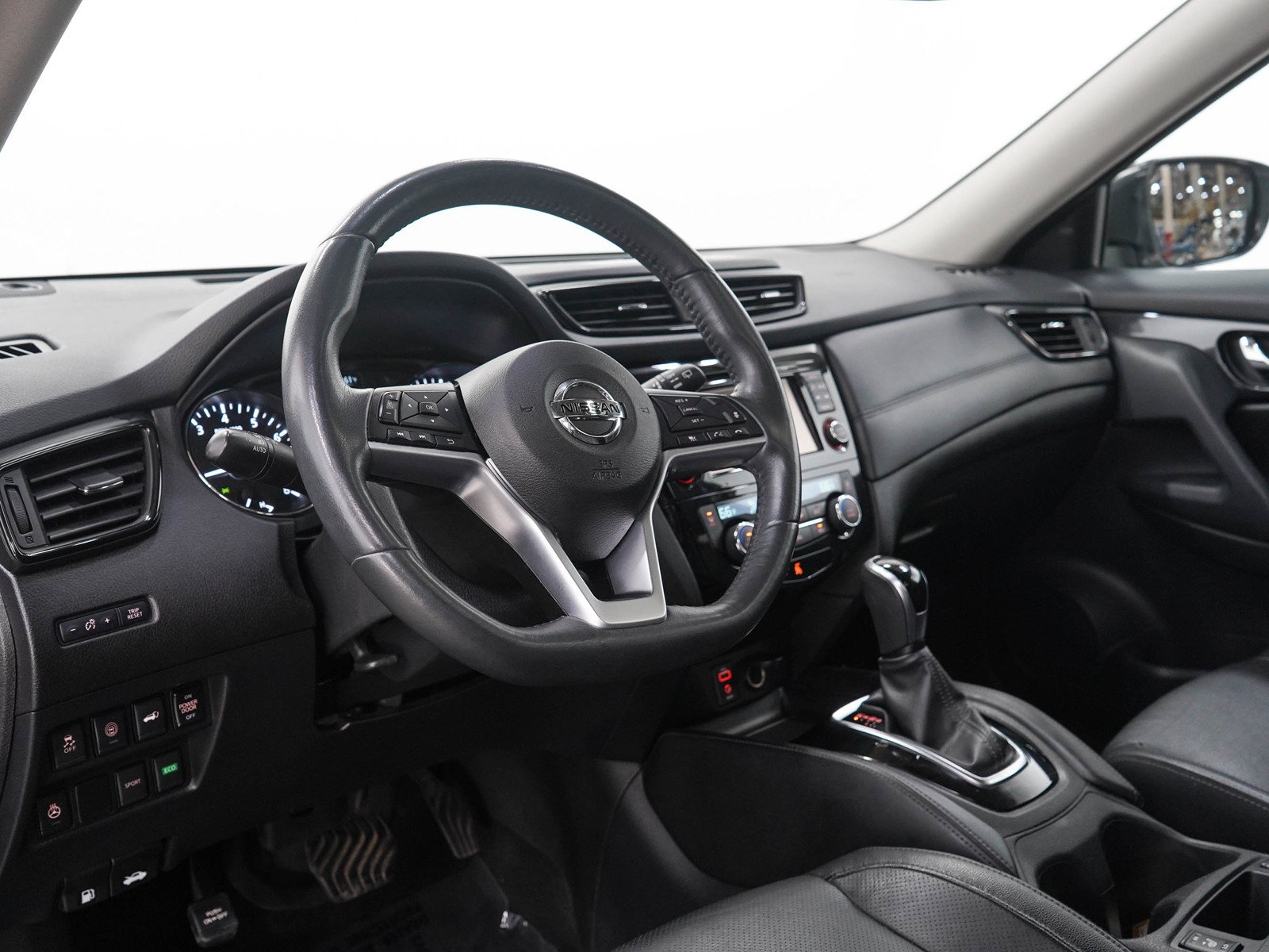 Used 2017 Nissan Rogue SL w/ SL Premium Package FWD image 25