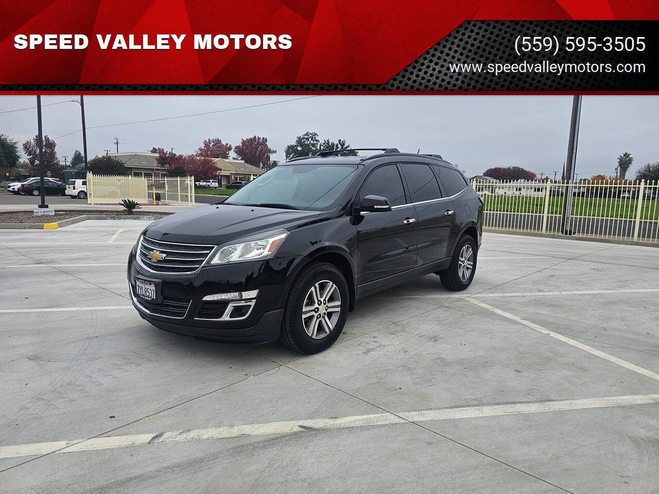 Used 2017 Chevrolet Traverse LT image 1