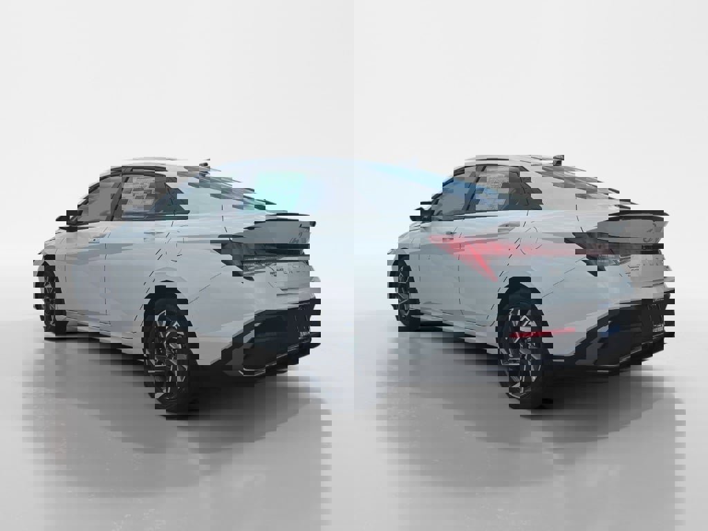 New 2025 Hyundai Elantra SEL image 5