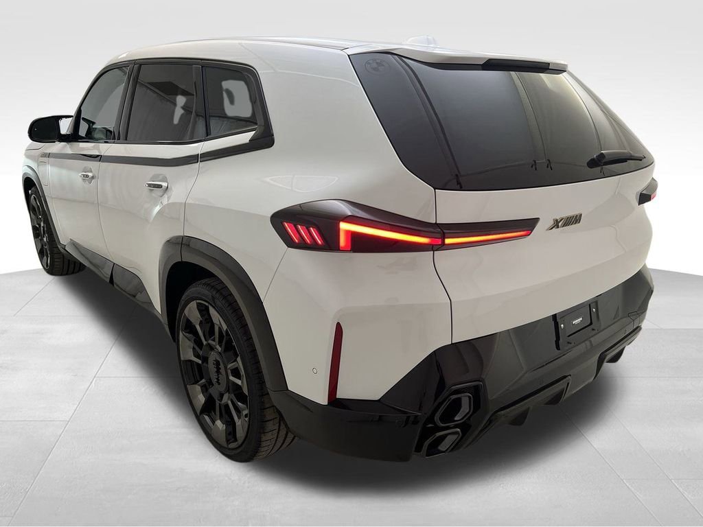 New 2023 BMW XM image 9