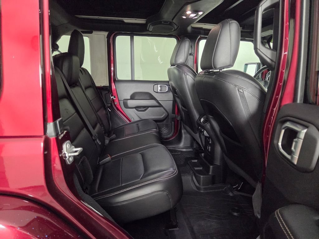 Used 2021 Jeep Wrangler Unlimited Sahara AWD/4WD image 29