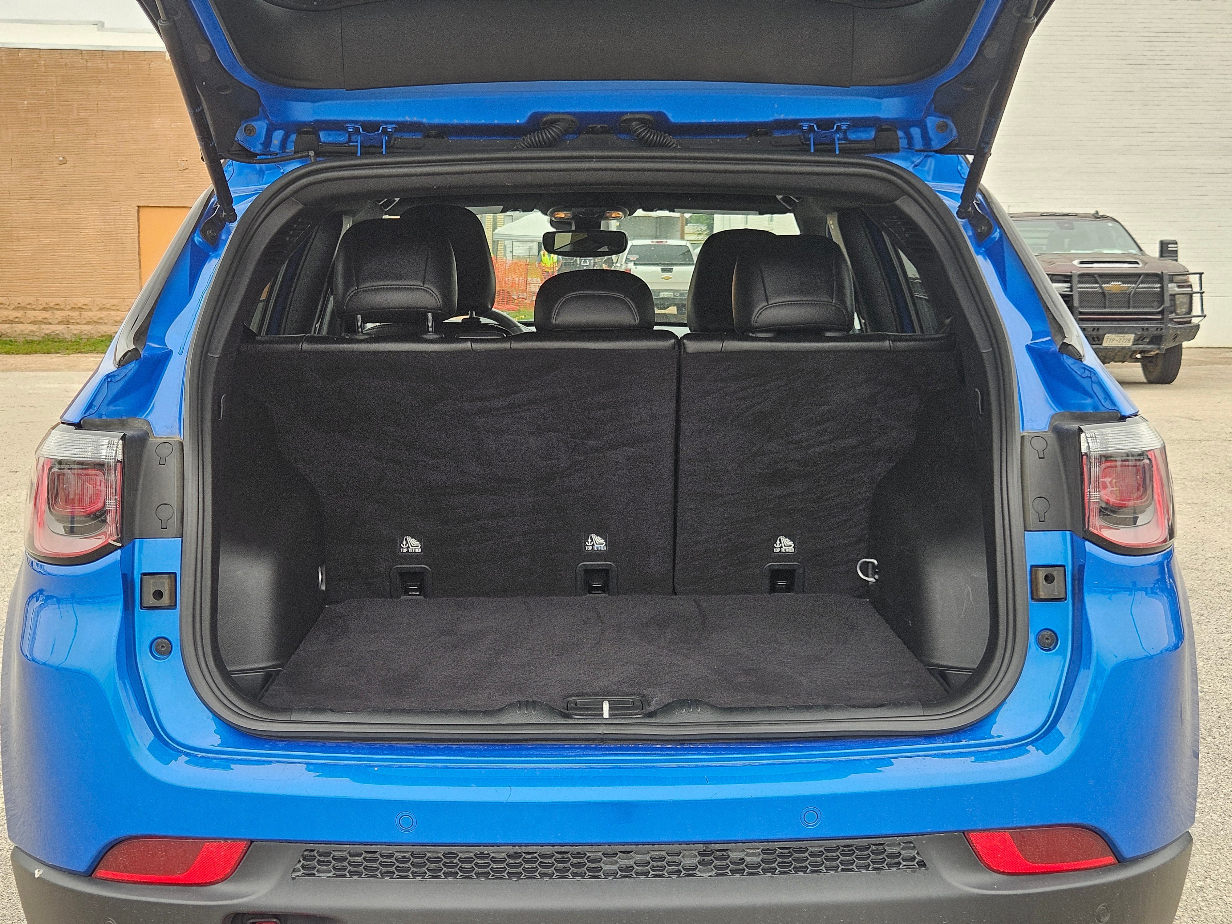 Used 2024 Jeep Compass Trailhawk AWD/4WD image 9