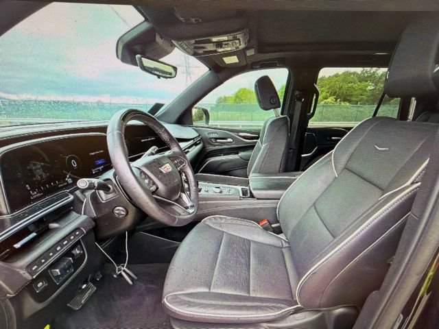 Used 2024 Cadillac Escalade Sport w/ Touring Package AWD/4WD image 6