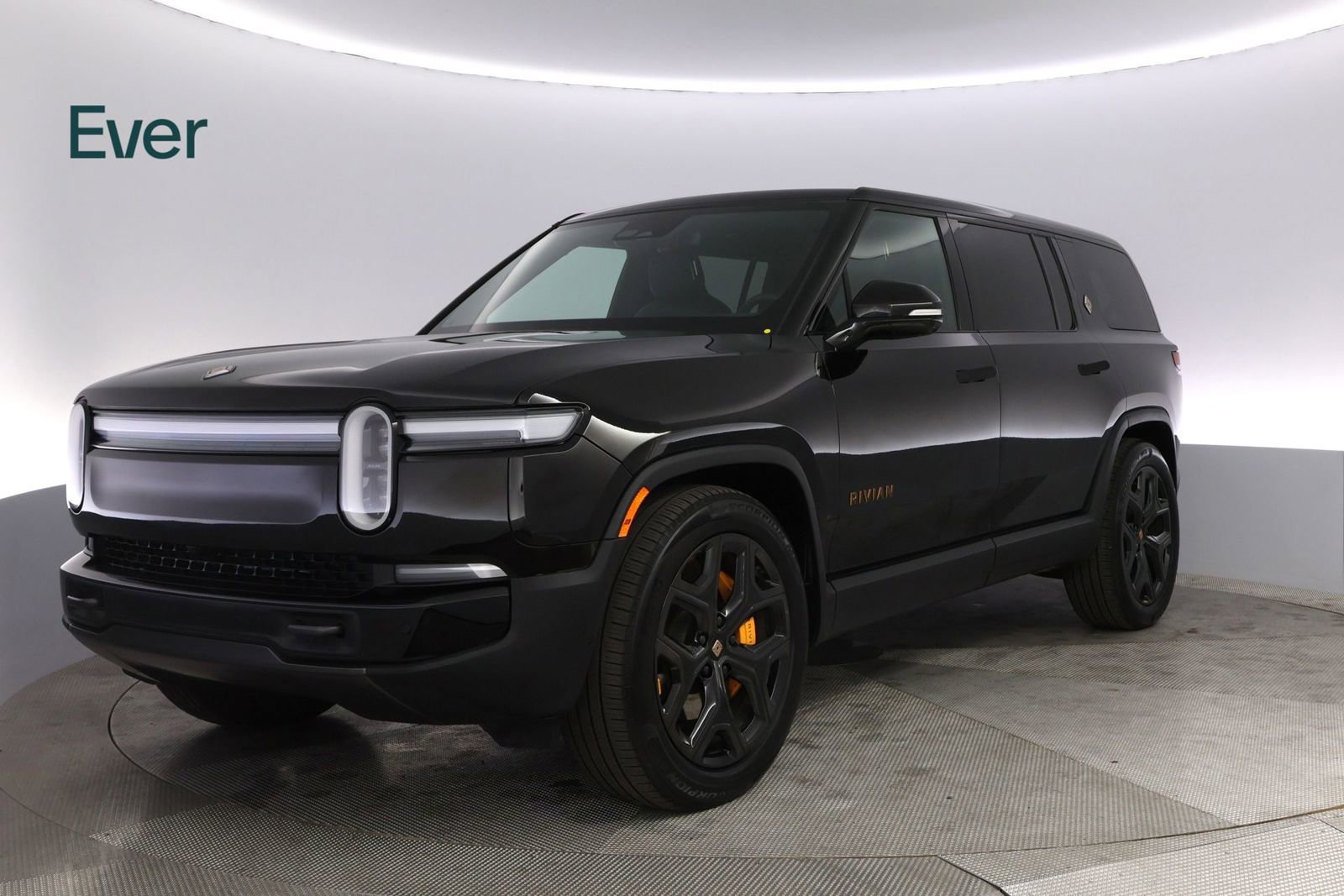 Used 2025 Rivian R1S Premium AWD/4WD image 2