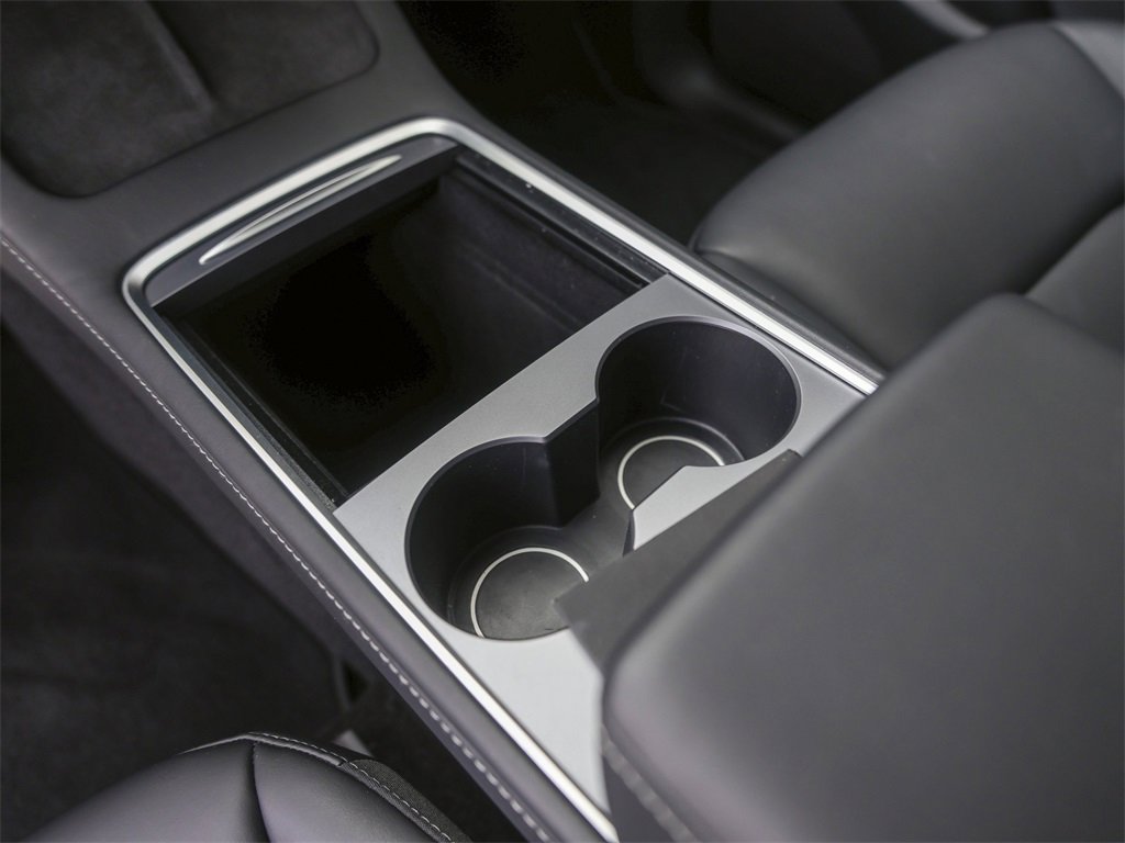 Used 2022 Tesla Model Y Performance image 23