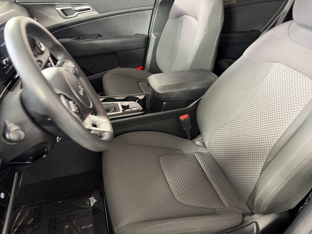 Used 2025 Kia Sportage LX FWD image 18