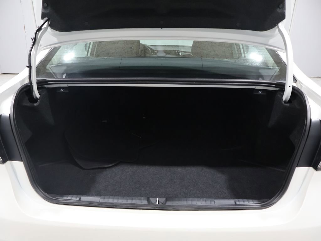 Used 2025 Subaru Legacy Premium image 18