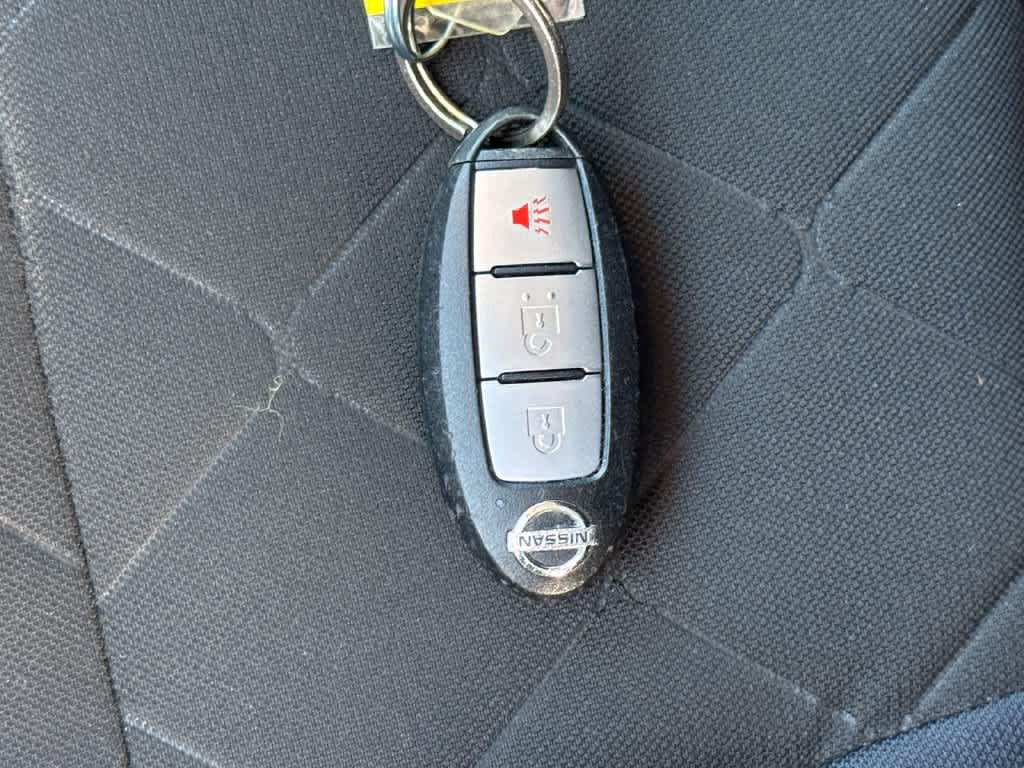 Used 2018 Nissan Kicks S FWD image 19
