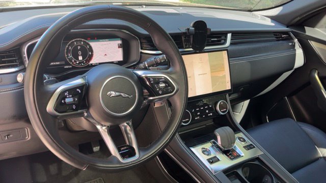 Certified 2024 Jaguar F-PACE R-Dynamic S AWD/4WD image 6