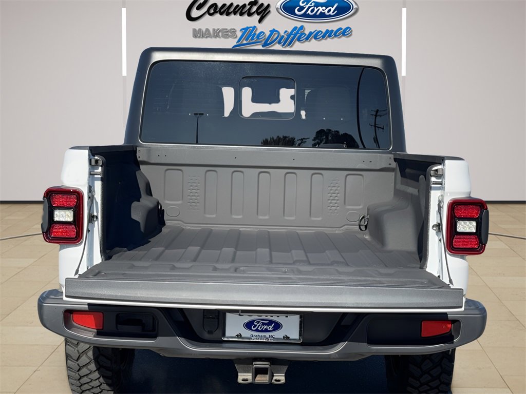Used 2024 Jeep Gladiator Sport image 19