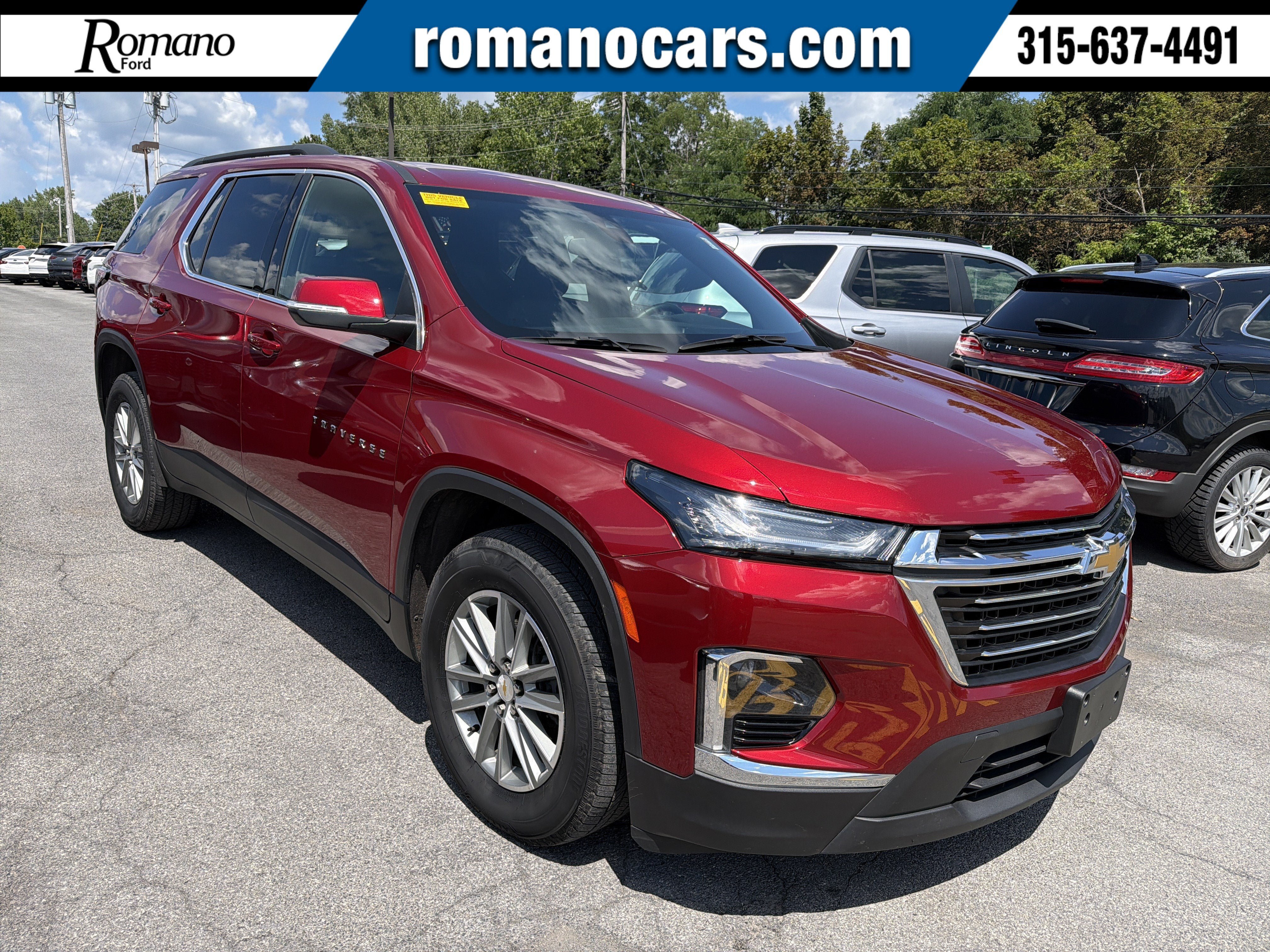 Used 2023 Chevrolet Traverse LT