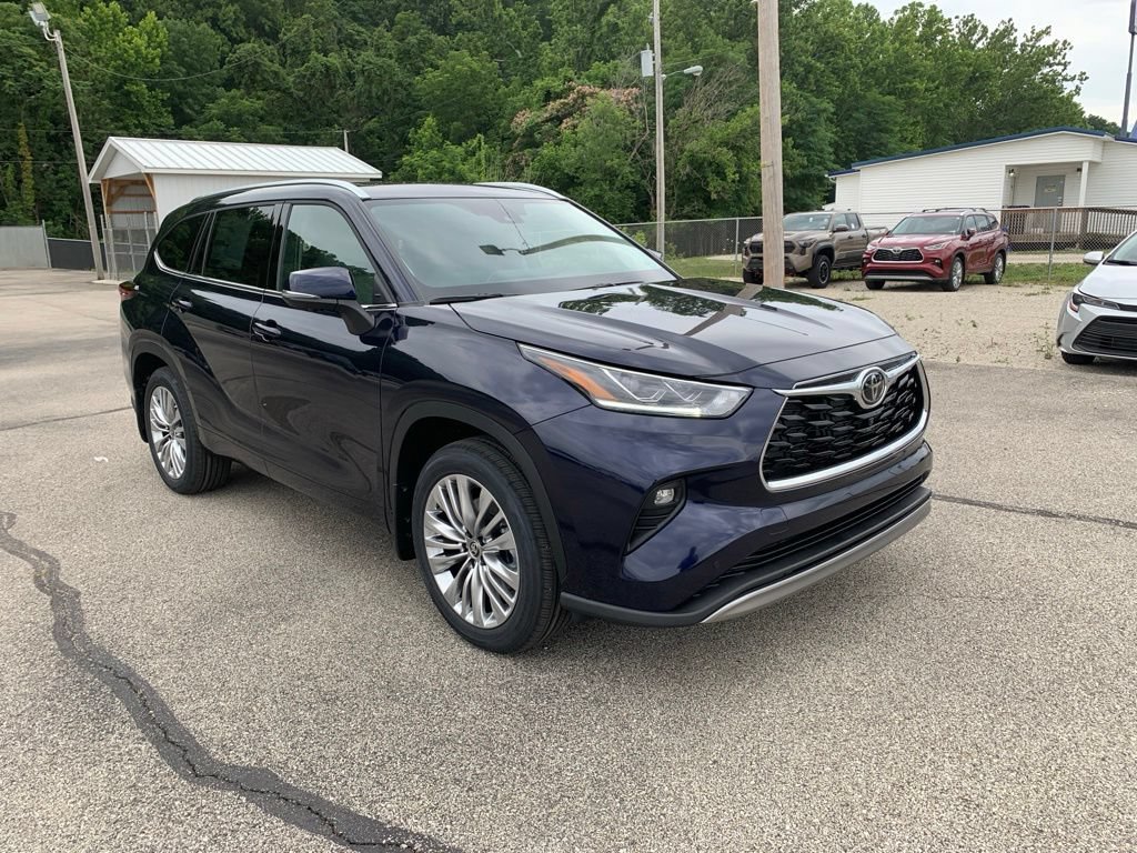 New 2026 Toyota Highlander Platinum AWD/4WD image 7