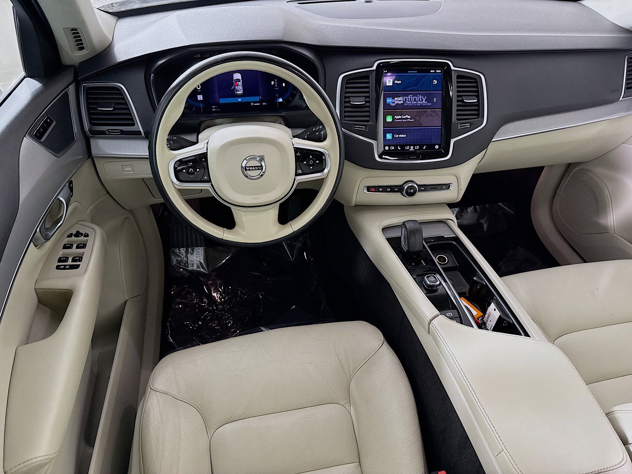 Used 2023 Volvo XC90 B5 Core w/ Protection Package AWD/4WD image 17