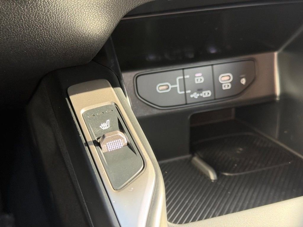 New 2026 Kia Sorento S w/ S Panoramic Sunroof Package image 16