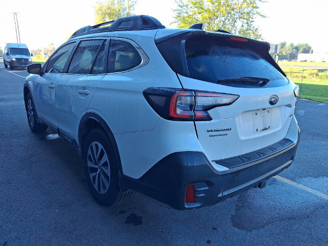 Used 2022 Subaru Outback Premium AWD/4WD image 4