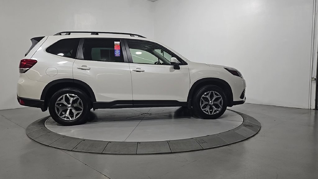 Certified 2024 Subaru Forester Premium AWD/4WD image 9