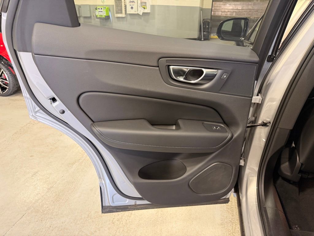 Used 2025 Volvo XC60 B5 Plus w/ Climate Package image 19