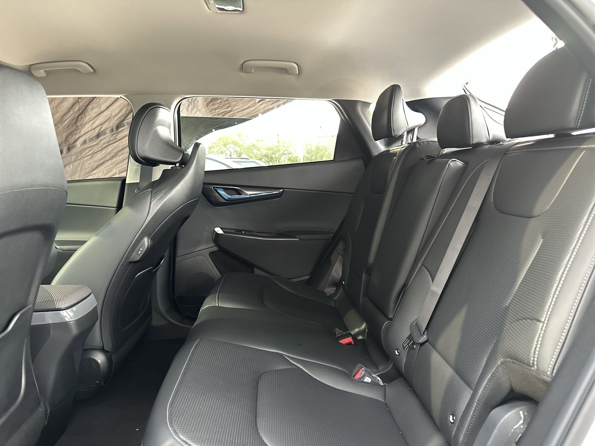 New 2025 Kia EV6 Wind image 24