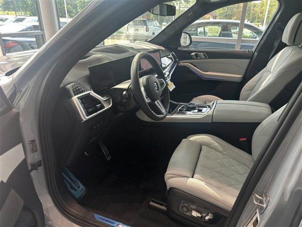 New 2026 BMW X5 M60i image 11