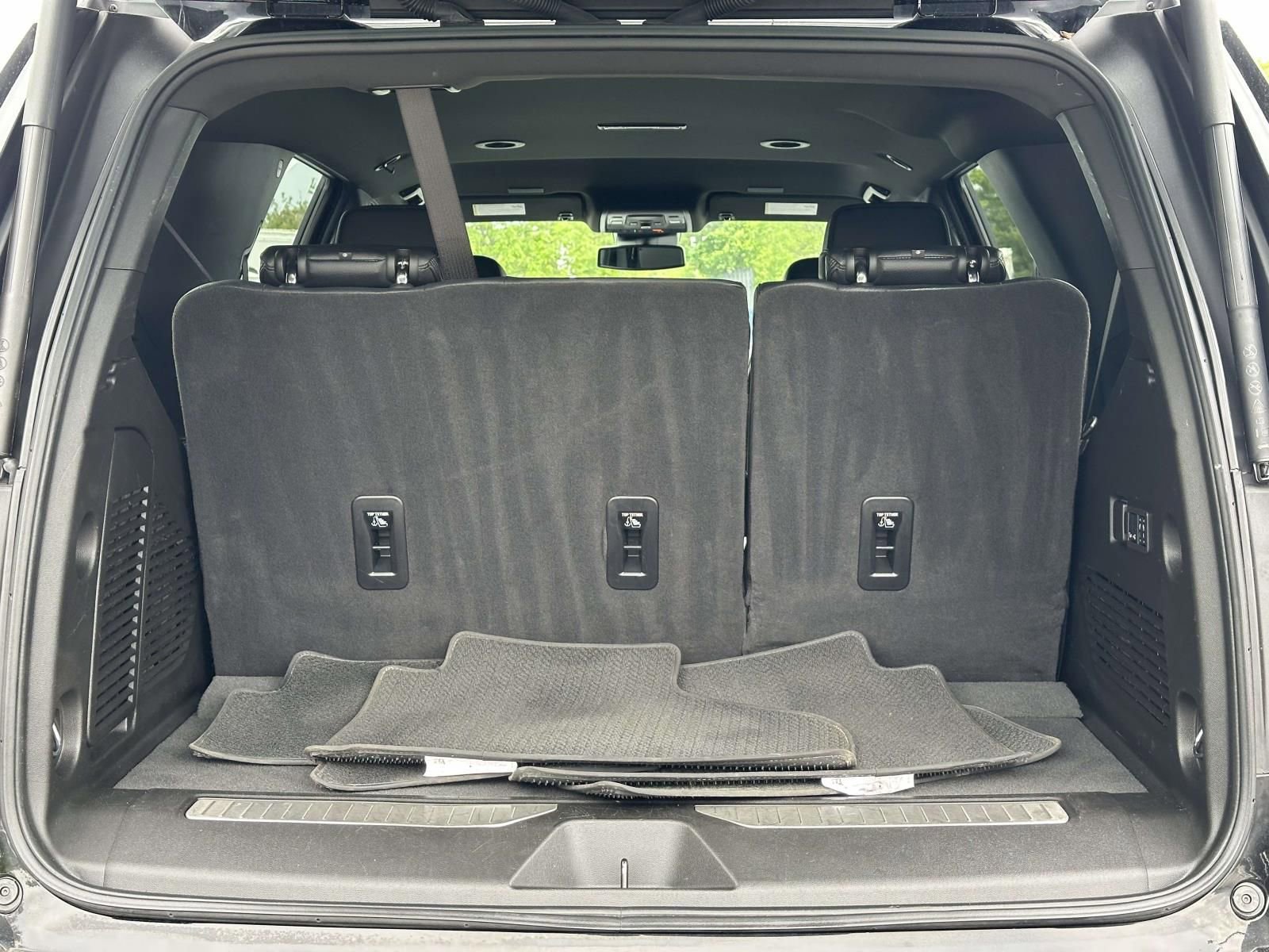 Used 2025 GMC Yukon Denali AWD/4WD image 24