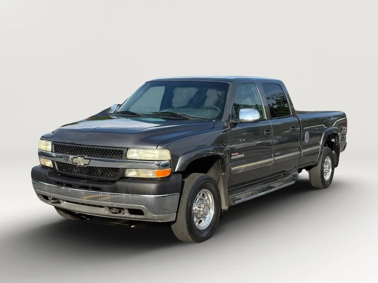 Used 2002 Chevrolet Silverado 2500 LS AWD/4WD image 1