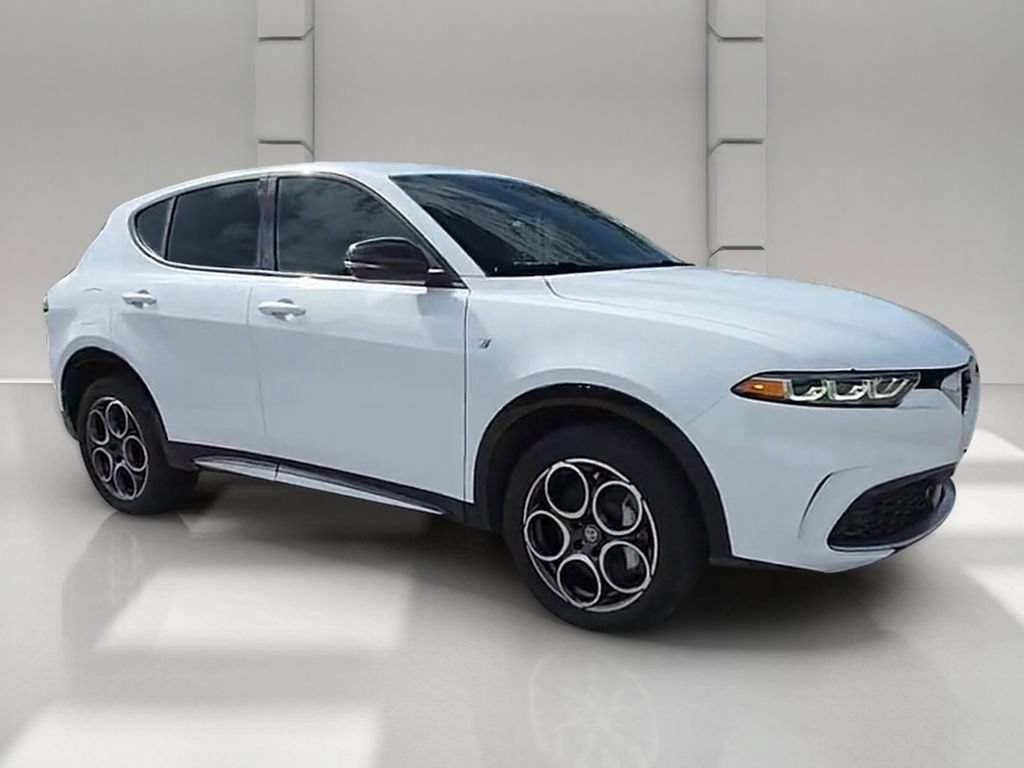 Used 2024 Alfa Romeo Tonale Ti AWD/4WD image 40