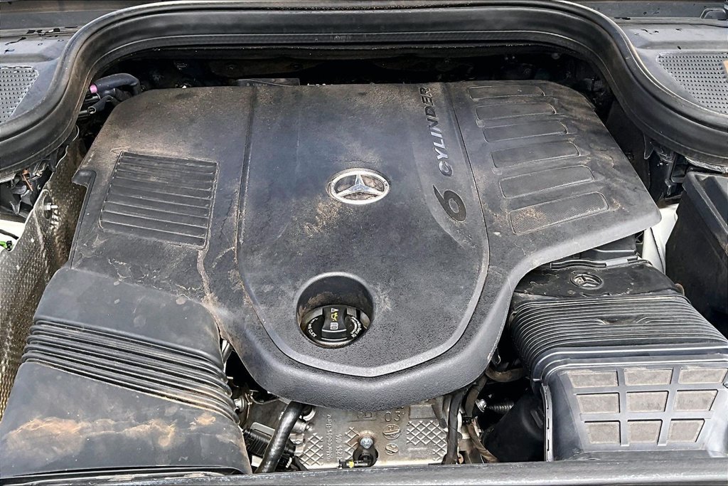 Used 2021 Mercedes-Benz GLS 450 4MATIC image 9