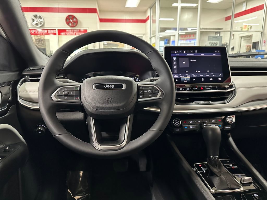 Certified 2024 Jeep Compass Limited AWD/4WD image 15