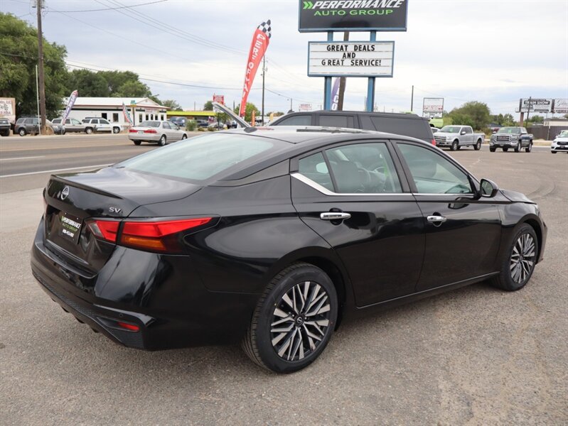 Used 2023 Nissan Altima 2.5 SV FWD image 7