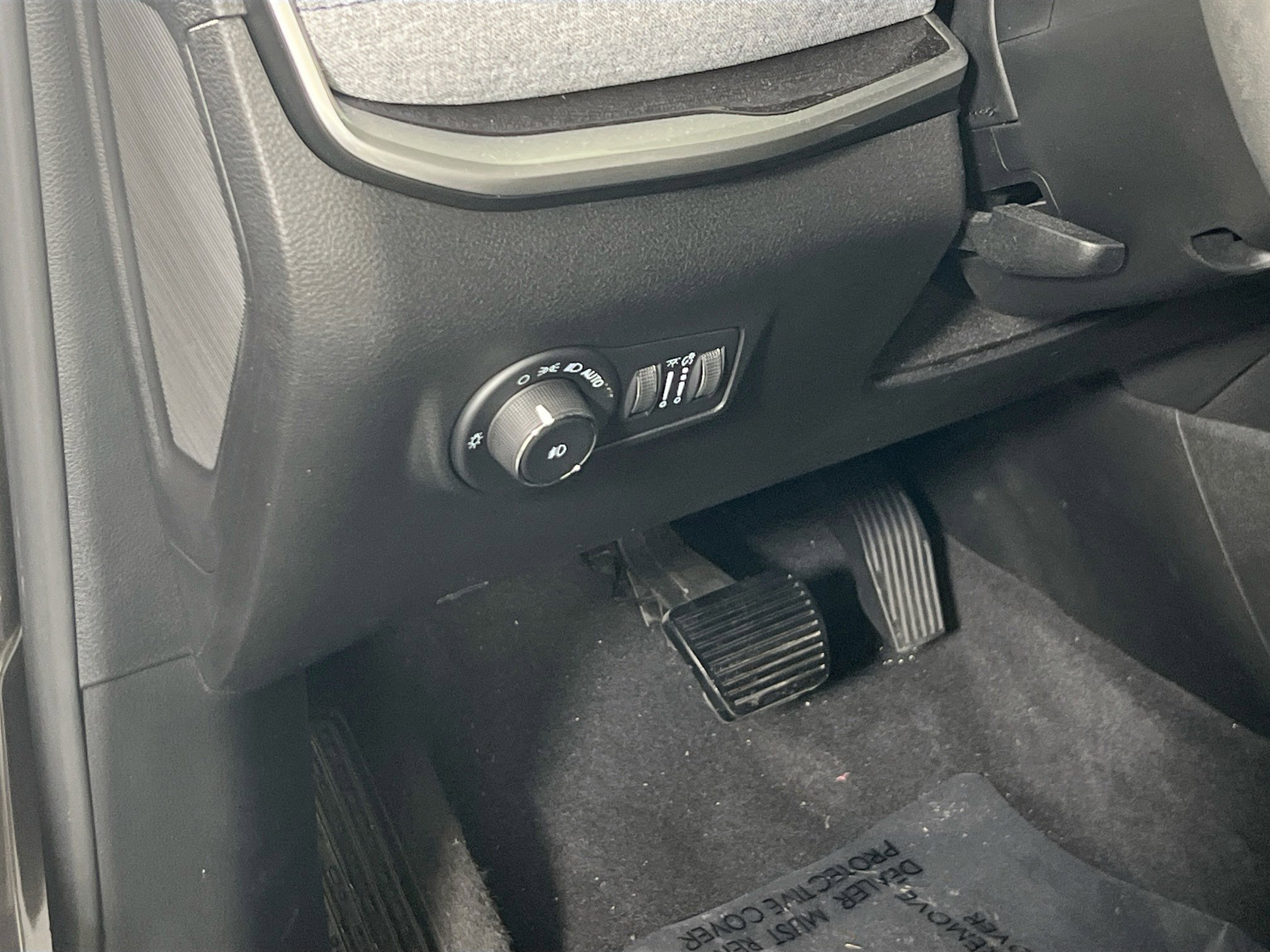 Used 2022 Jeep Compass Latitude image 10