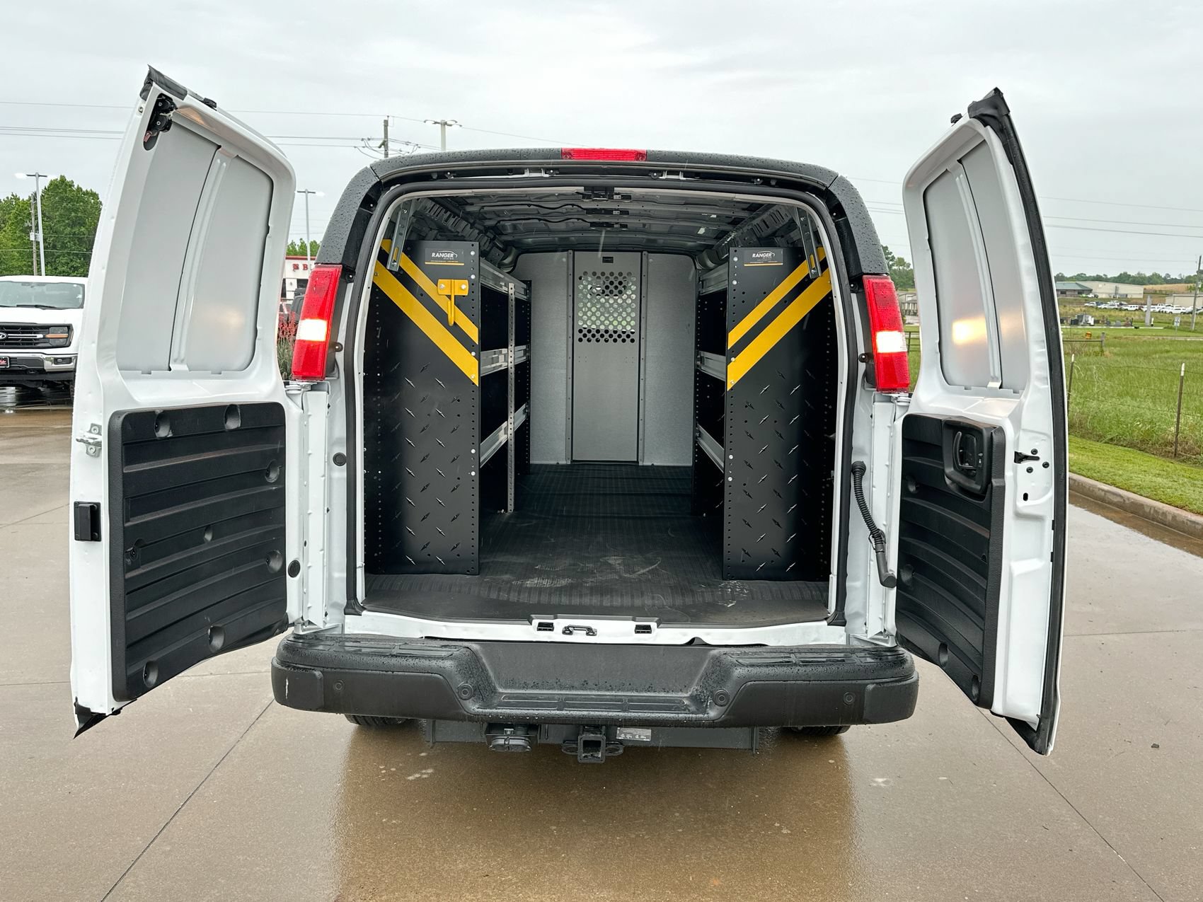 New 2026 Chevrolet Express 2500 Extended w/ Driver Convenience Package RWD image 19