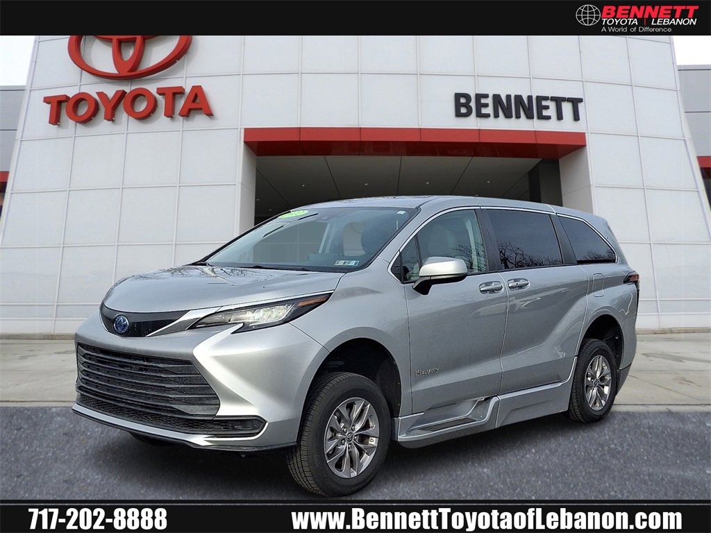 Used 2022 Toyota Sienna LE