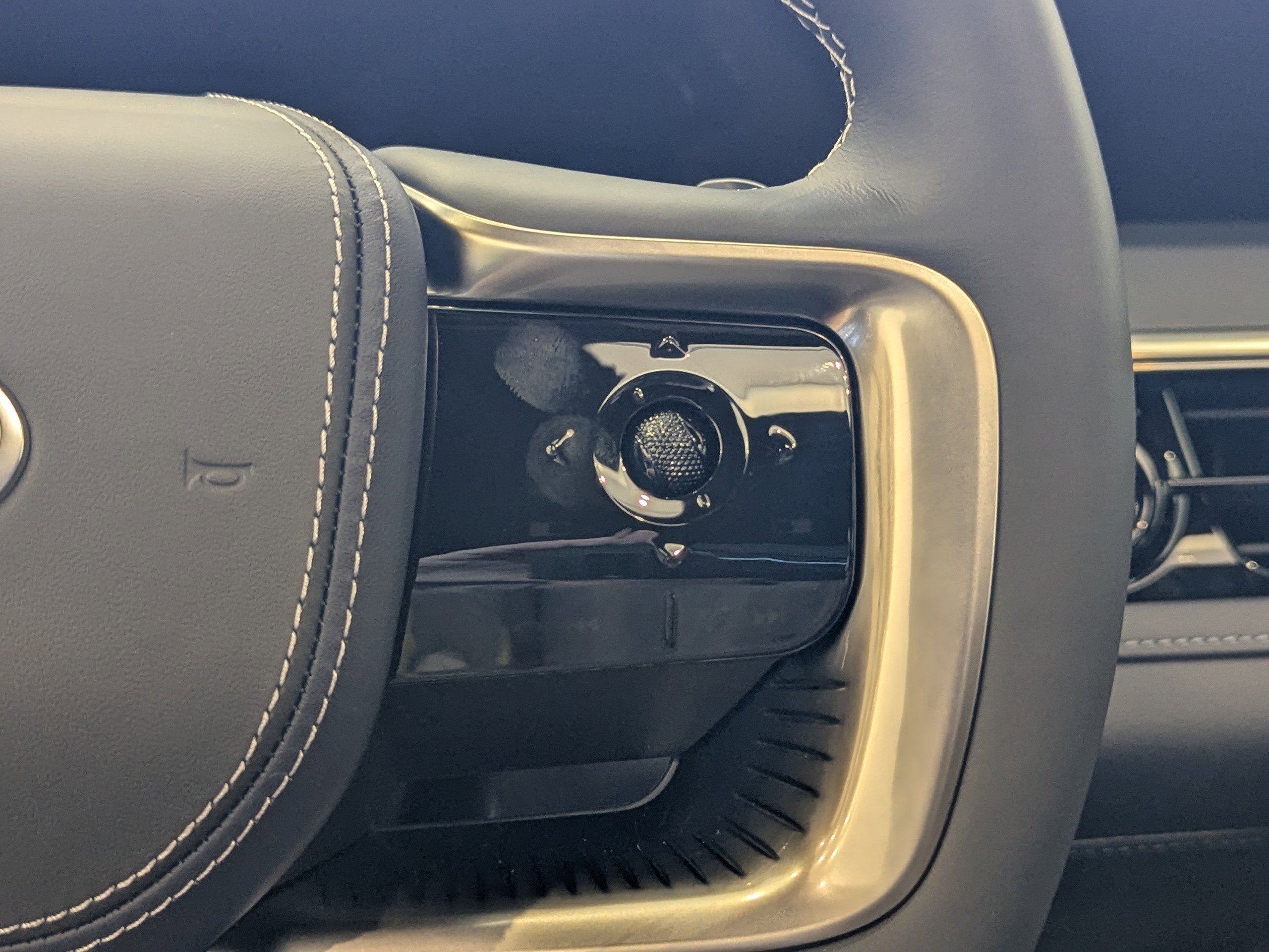 New 2026 INFINITI QX80 4WD image 31