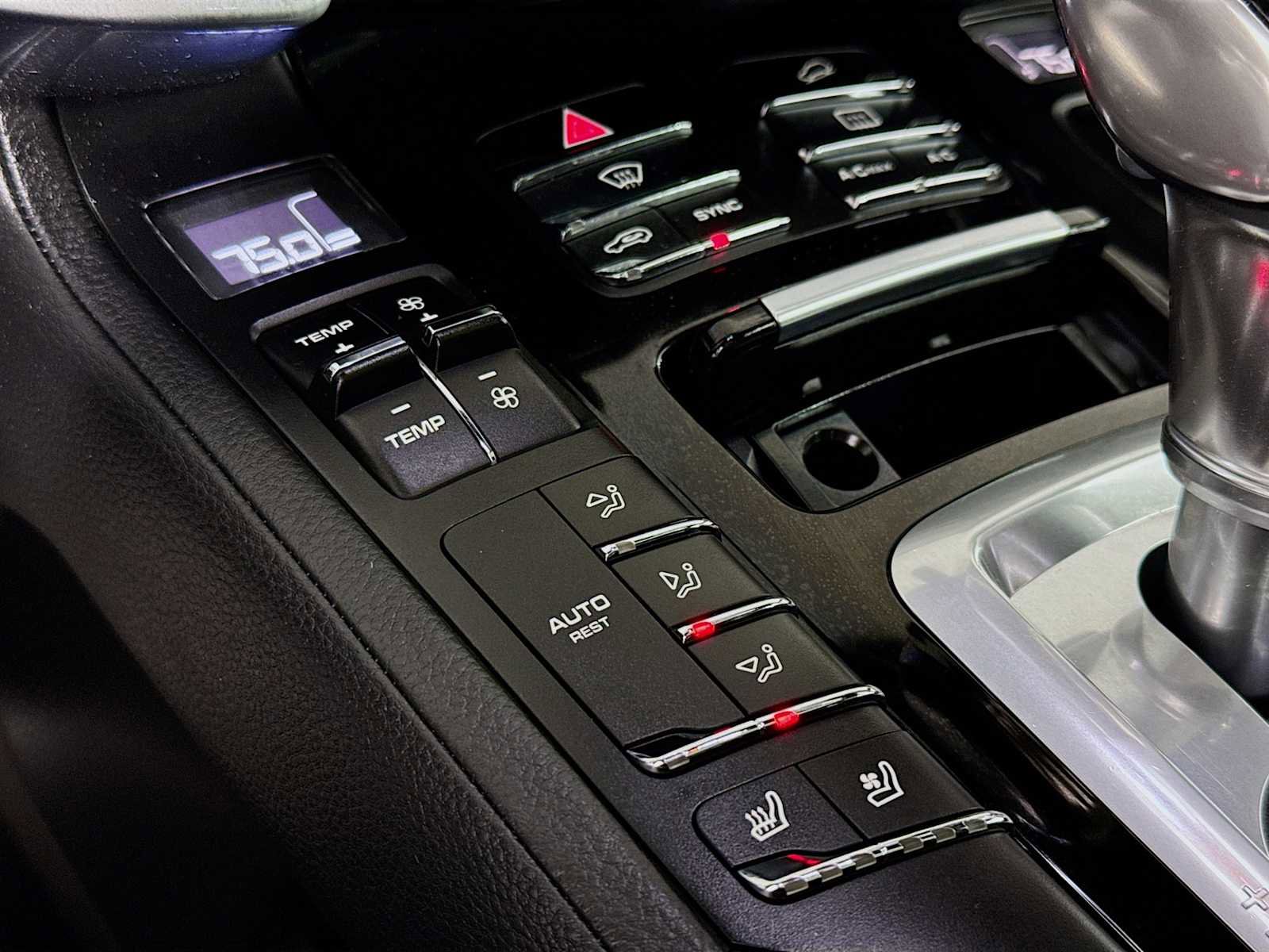 Used 2018 Porsche Cayenne image 16