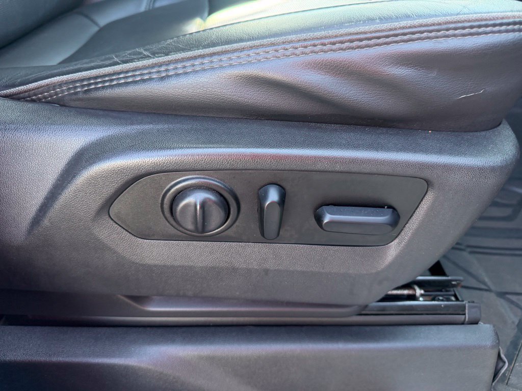 Used 2019 Chevrolet Silverado 1500 High Country w/ High Country Premium Package AWD/4WD image 34
