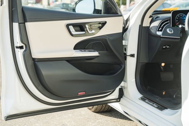 Certified 2025 Mercedes-Benz E 350 4MATIC Sedan image 36