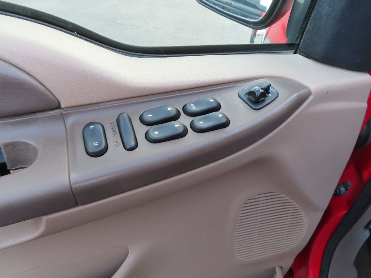 Used 1999 Ford F250 Lariat image 30