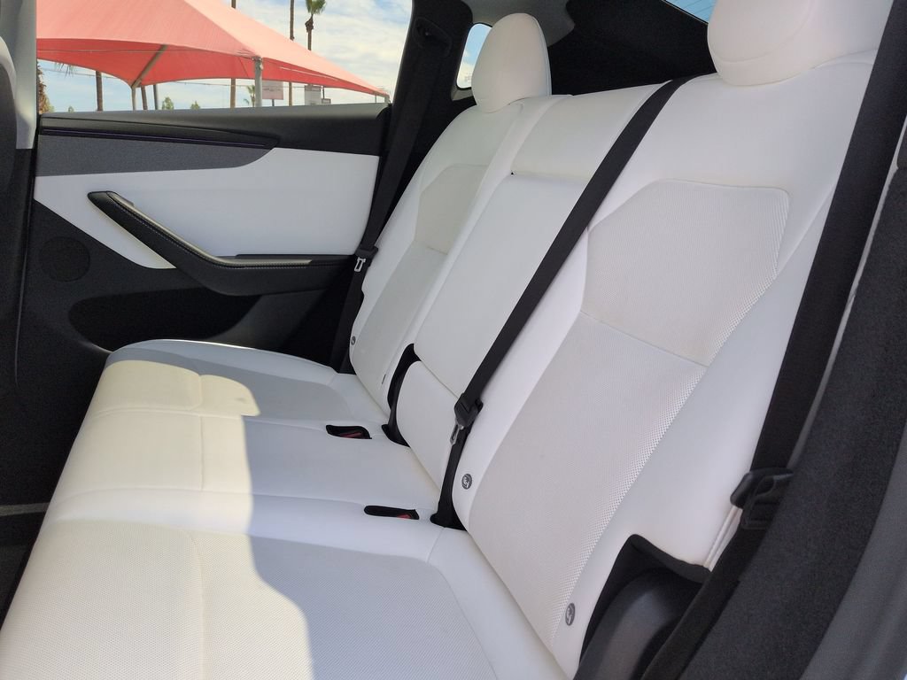 Used 2026 Tesla Model Y 2WD image 15