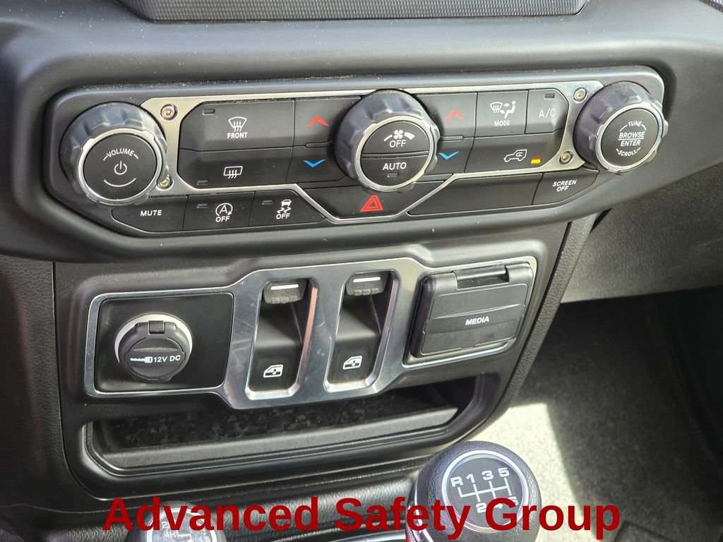 Used 2020 Jeep Wrangler Sport AWD/4WD image 21