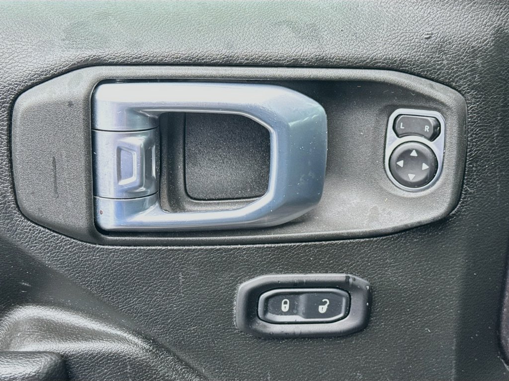 Used 2022 Jeep Wrangler Unlimited Sport AWD/4WD image 19
