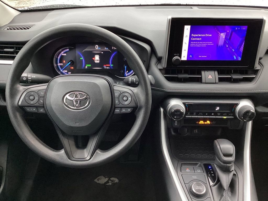 Used 2024 Toyota RAV4 XLE image 18