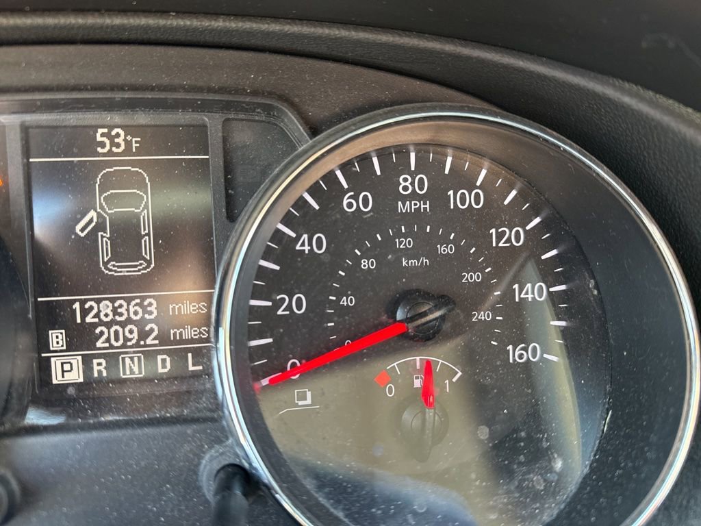 Used 2015 Nissan Rogue S w/ Convenience Package image 3